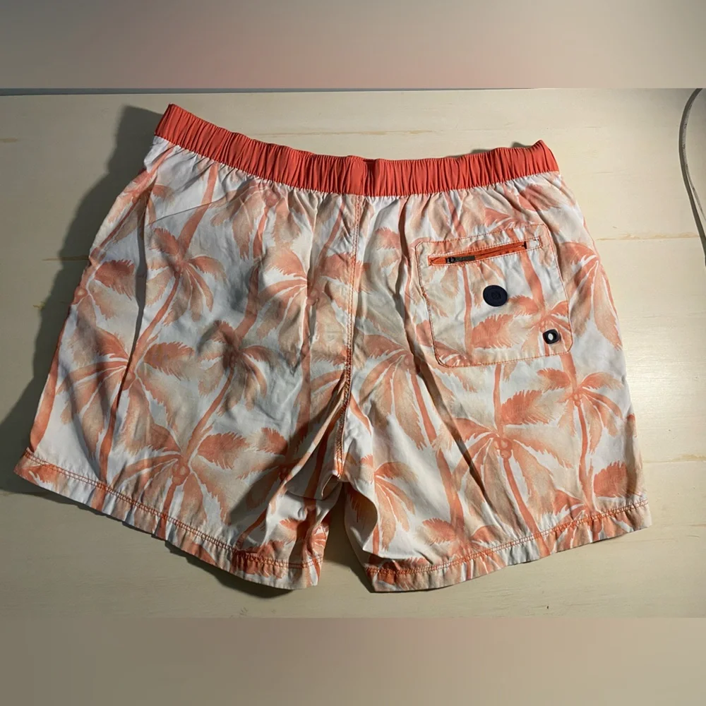 Everyday Sunday Coral Palm Print Swim Shorts